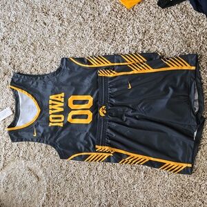 Mens Iowa Hawkeyes Basketball Uniform
